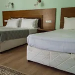 מלון Alexov Complex Aleksion Palace