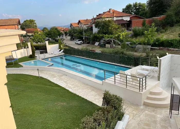 Aleksion Palace Hotel *